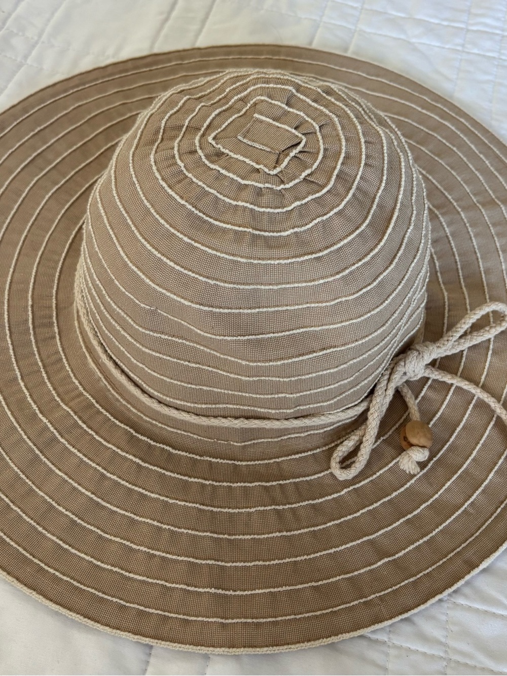 Tropical Trends Wide Brim Sun Hat Tan Striped Rope Tie One Size